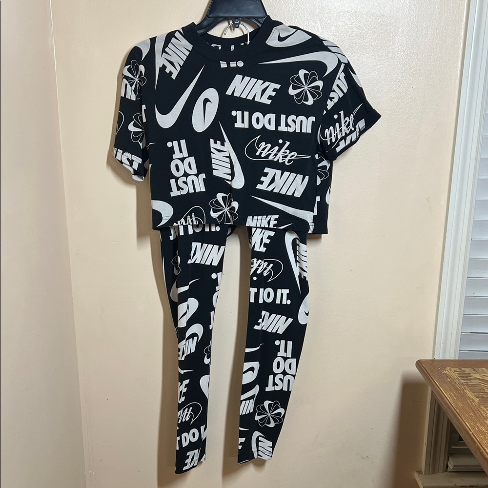 Nike Black & White Logo Graphic Crop Top and Leggings Set